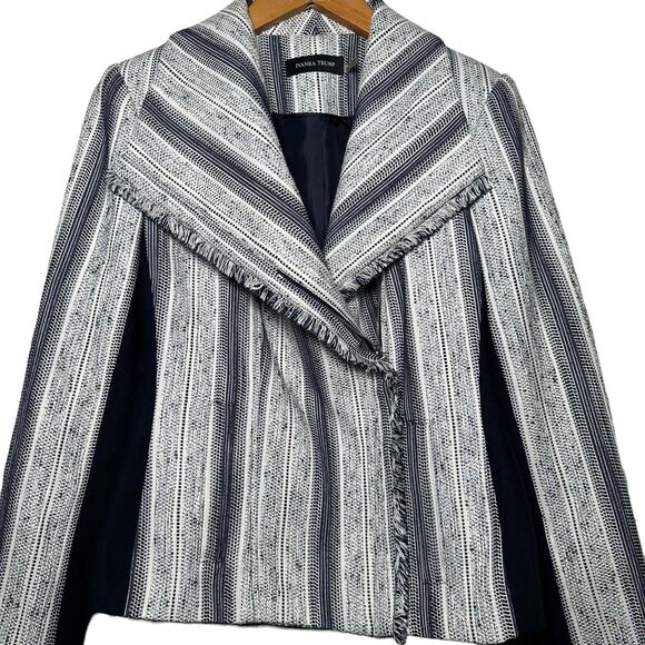 Ivanka Trump Women's Blue Striped Tweed Fringe Zip Blazer Jacket Size 6 NWT - Picture 2 of 11